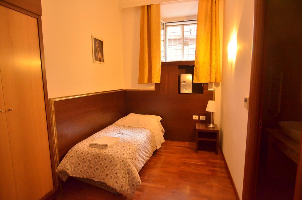 Bed and Breakfast Mille Fiori Roma Habitación foto